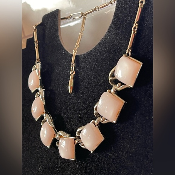 Vintage - CORO - Complete Set - White Moonray - Thermoset Lucite - 1956 - Picture 8 of 14